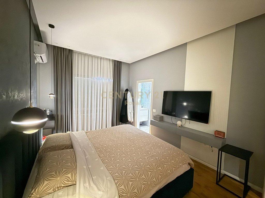 Shesim apartament 3+1+2+ Verande ne Fresk – Tiranë - 1