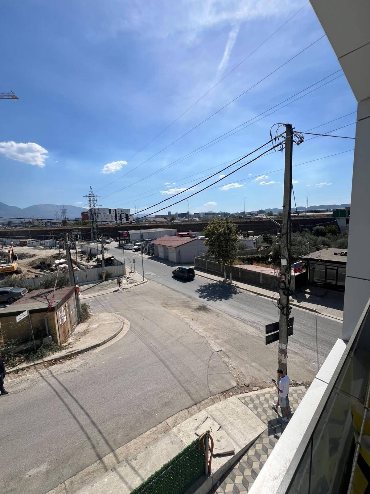 0693616499 Qira Ambient Biznesi Buze Rruge ne Paskuqan – Tiranë - 1
