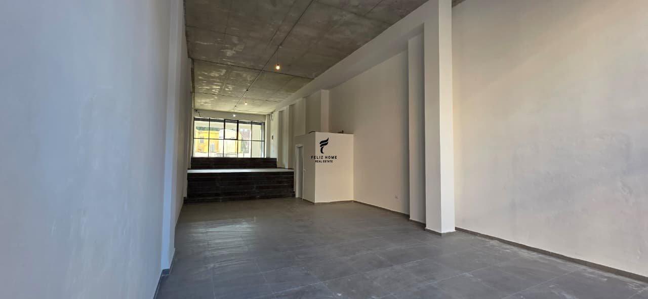 DYQAN ME QERA 125 M2 RRUGA E BARRIKADAVE 300.000 LEKE FH-67 – Tiranë - 1