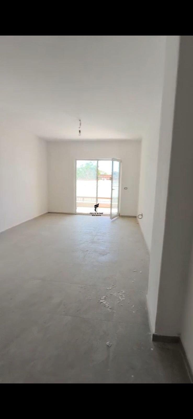 ZYRE ME QERA 94M2 LAPRAKE 800 EURO FH-73230 – Tiranë