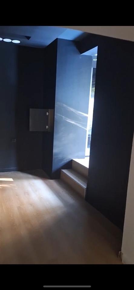 AMBIENT BIZNESI ME QERA 100 M2 BLLOK 2.000 EURO – Tiranë - 1
