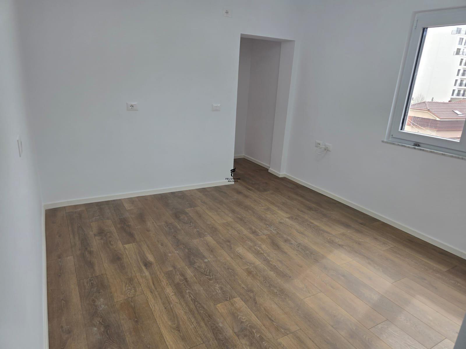 SHITET APARTAMENT 1+1 PAZARI I RI 122.000 EURO FH-68038 – Tiranë