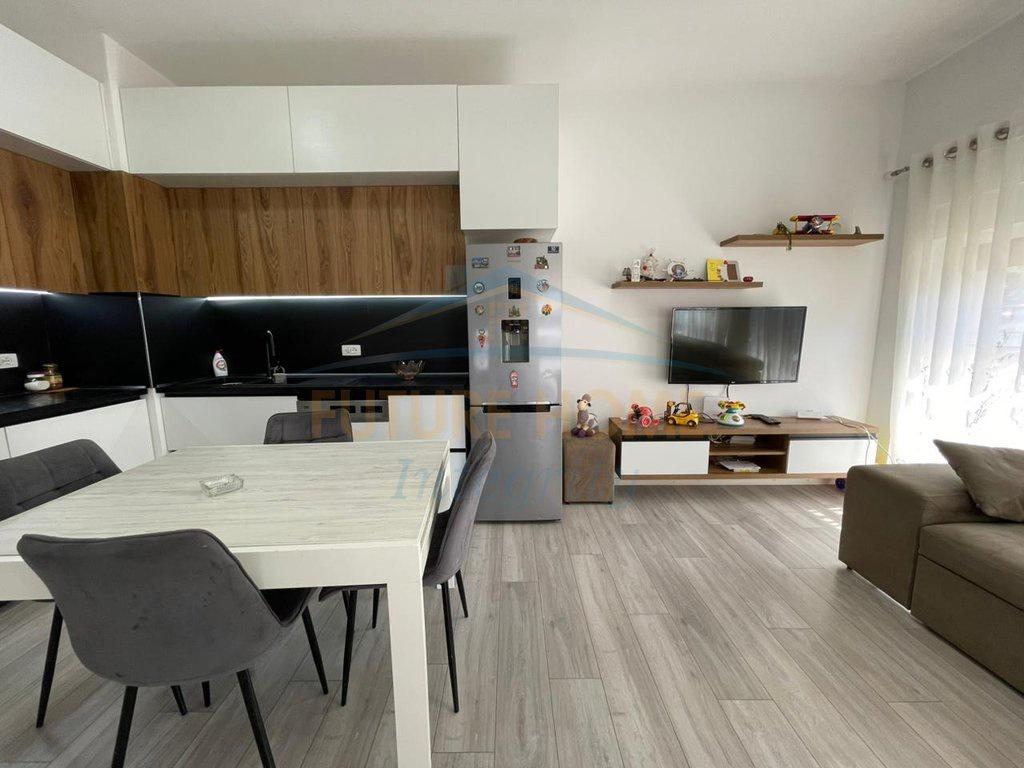 0693769552,Shitet, Apartament 2+1+2, Kompleksi Mangalem – Tiranë
