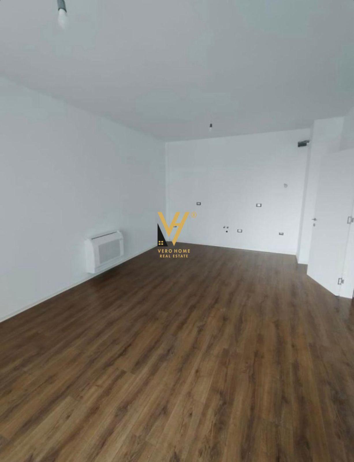 JEPET APARTAMENT 1+1 ME QIRA TE BULEVARDI I RI 500 EURO – Tiranë