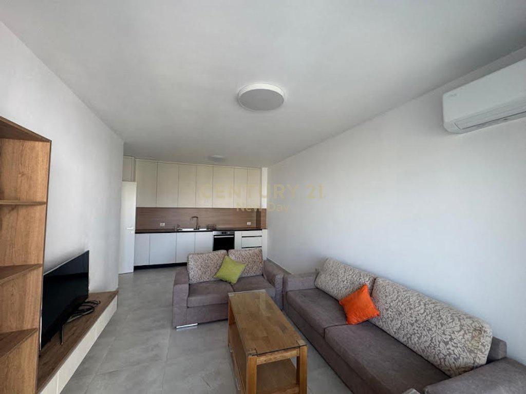 +355698329326 Apartament 2+1 Me Qira në Plazh, Durrës – Durrës