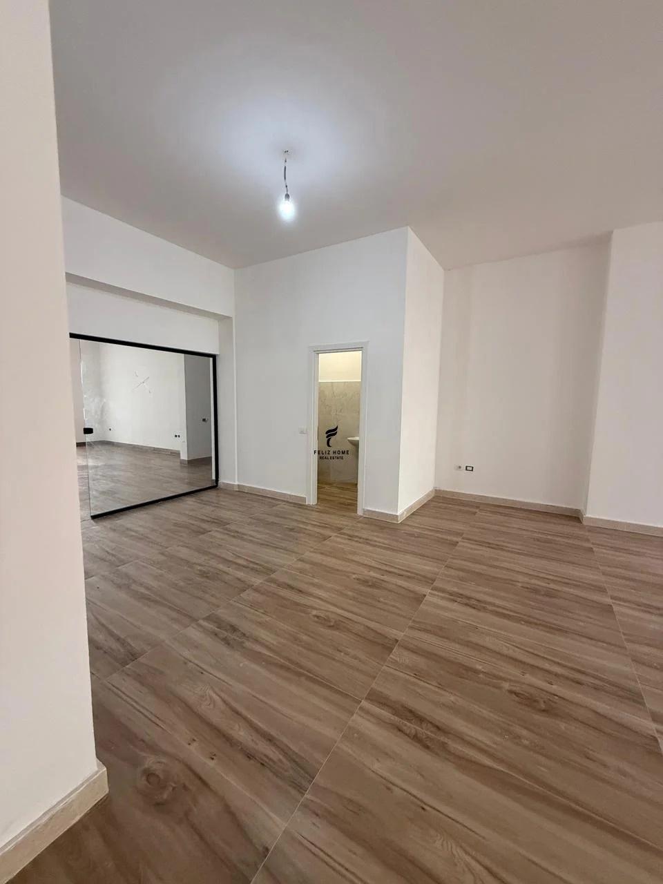 APARTAMENT ME QERA 2+1 RRUGA E DURRESIT 850 EURO FH-94091 – Tiranë - 1