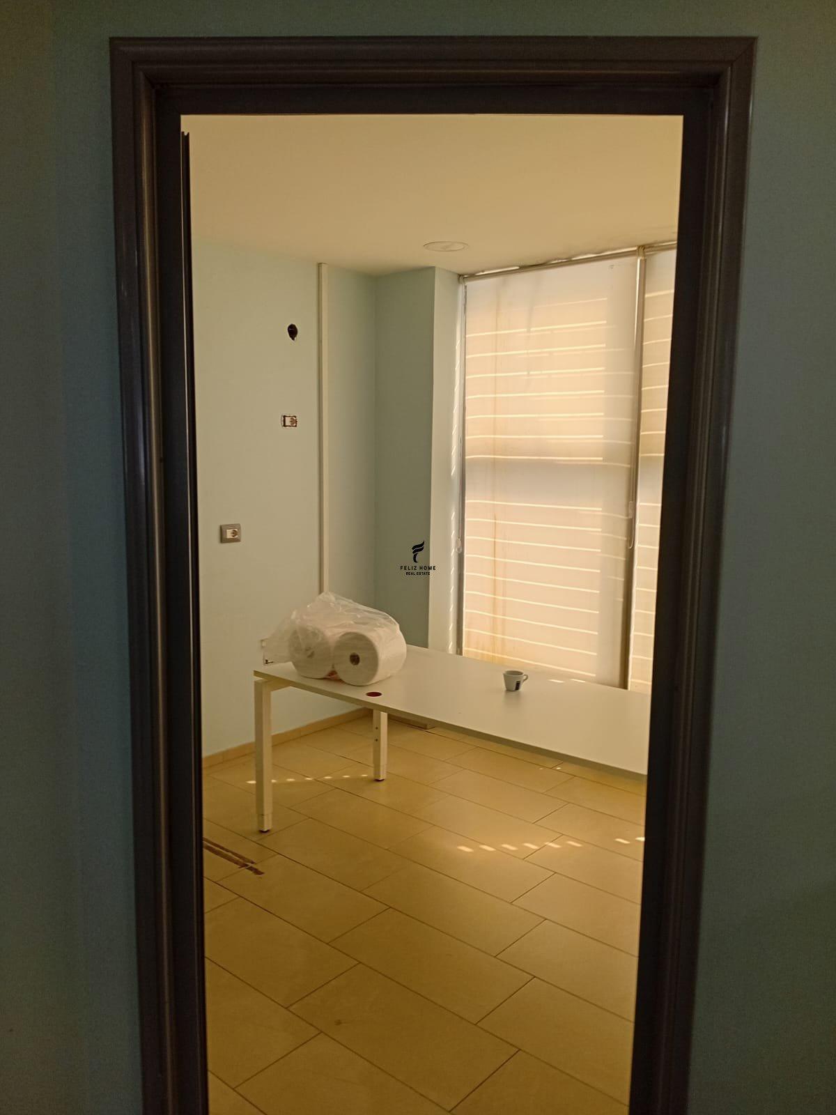 ZYRE ME QERA 110 M2 21 DHJETORI 85.000 LEKE FH-92471 – Tiranë - 1