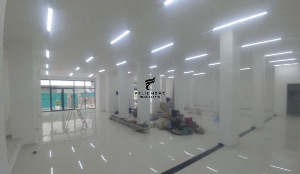 AMBIENT BIZNESI ME QERA 250 M2 5 MAJI 2.300 EURO – Tiranë - 1