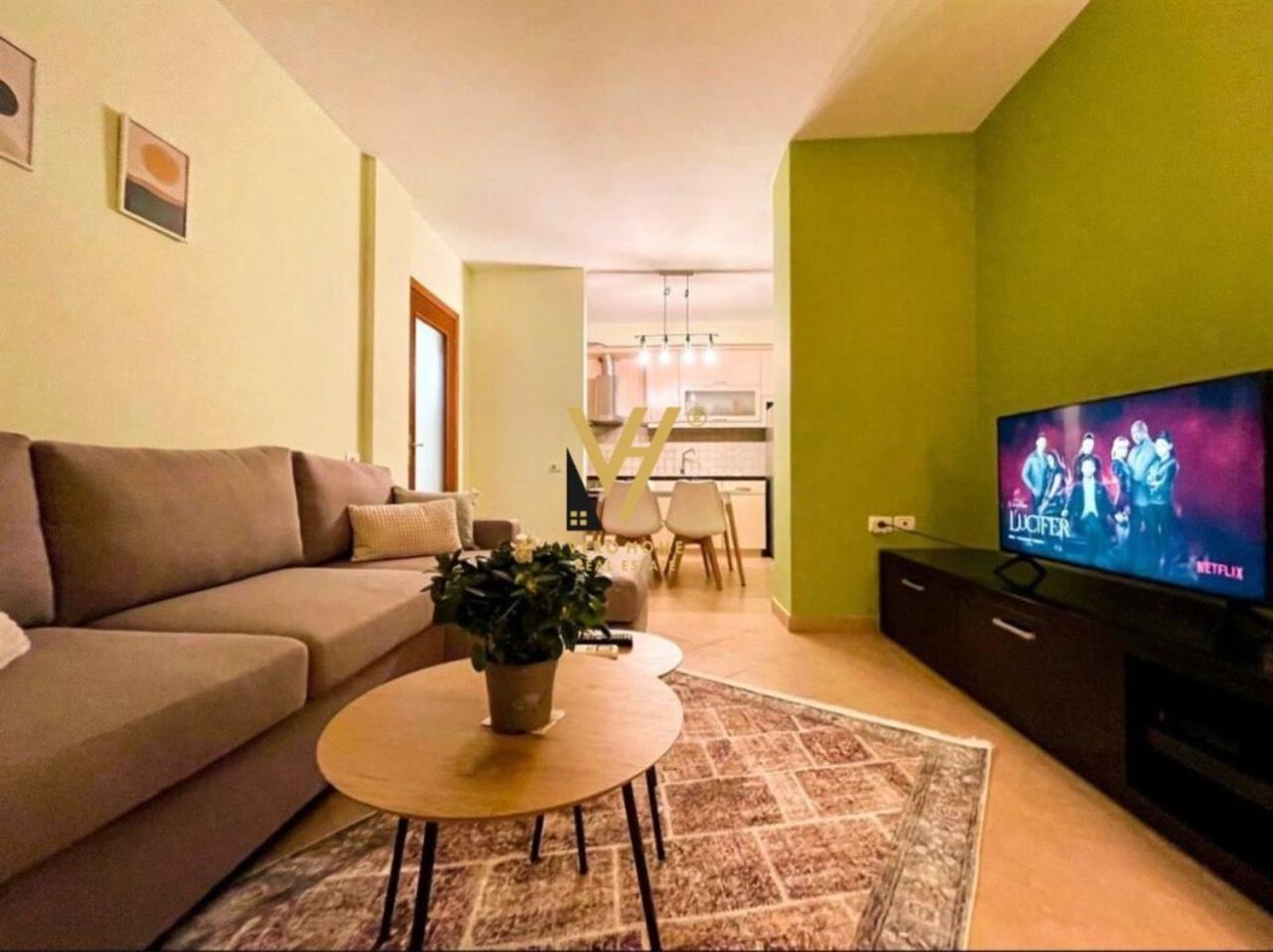 JEPET APARTAMENT 1+1+BLK ME QERA TE SELVIA 600 EURO – Tiranë