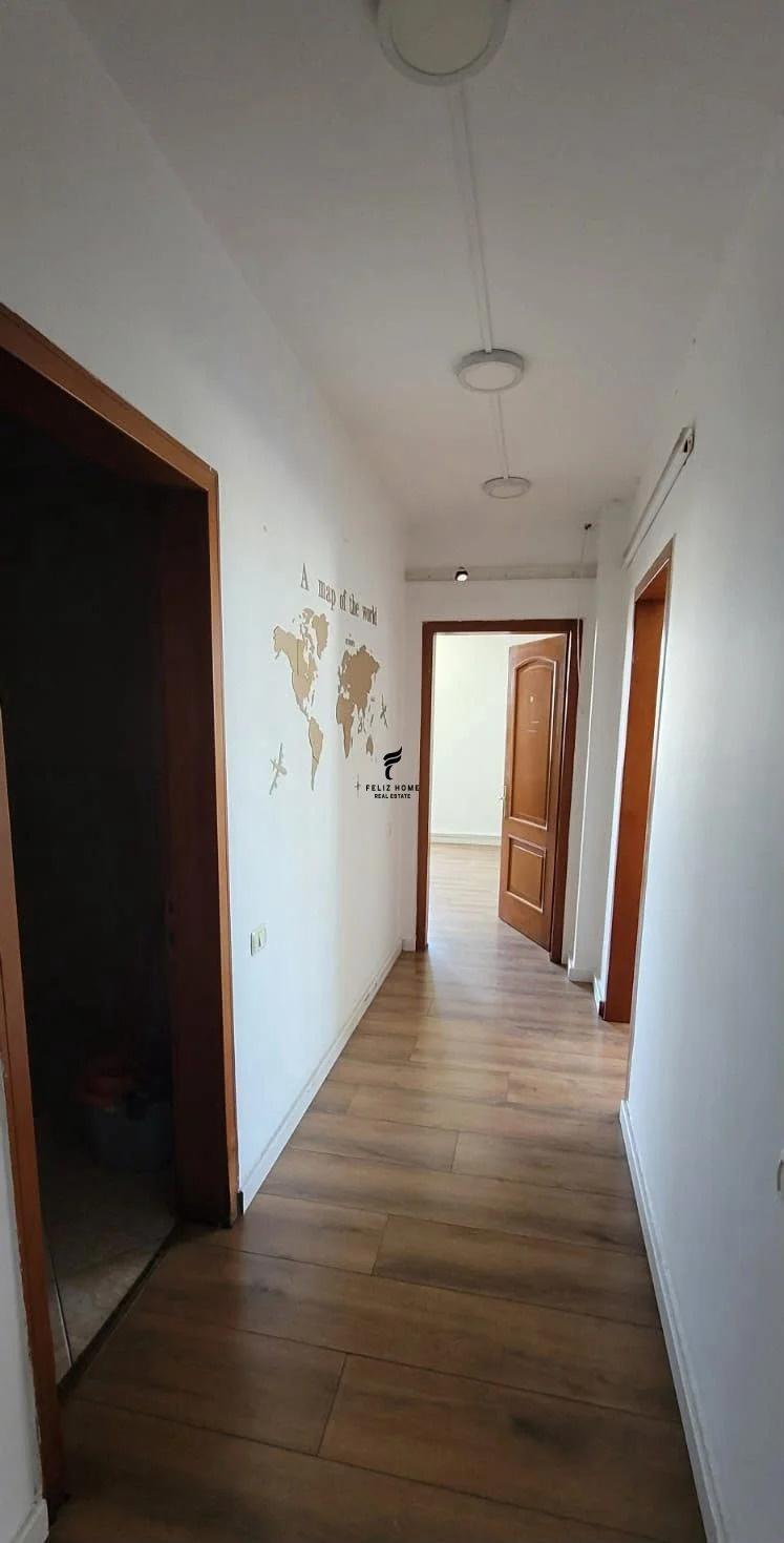 APARTAMENT ME QERA 2+1 QENDER 130.000 LEKE FH-94549 – Tiranë - 1