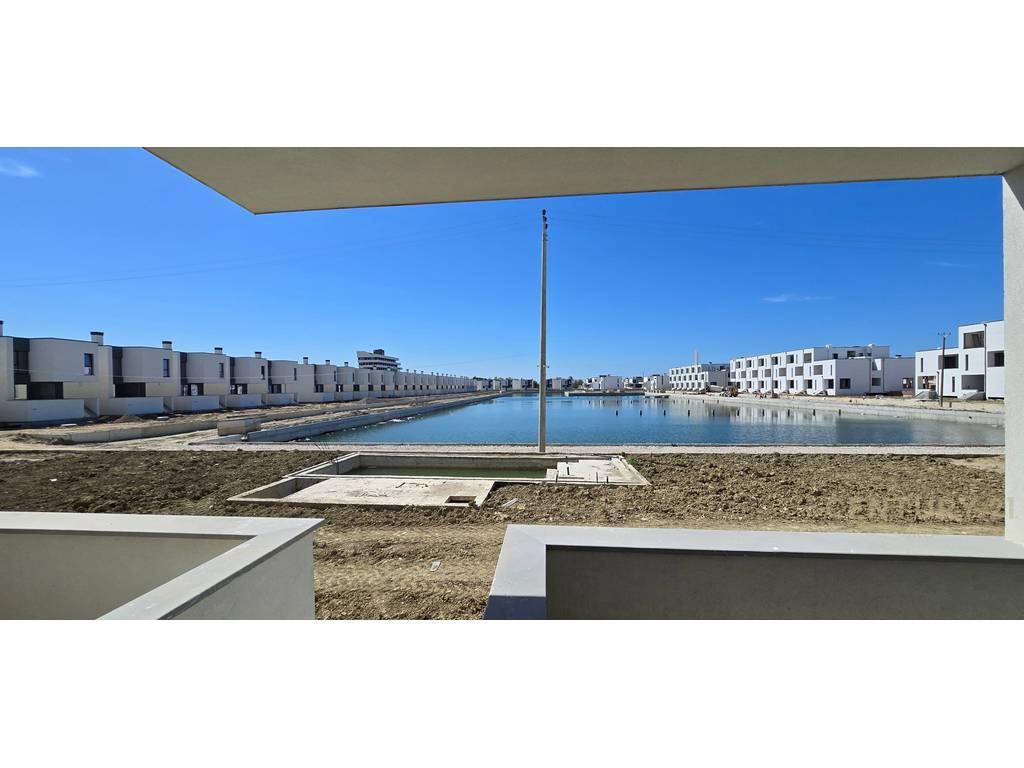 VILE ME PISHINE TE TURQUOISE MARINA, VIJE E PARE ME MARINA – Durrës