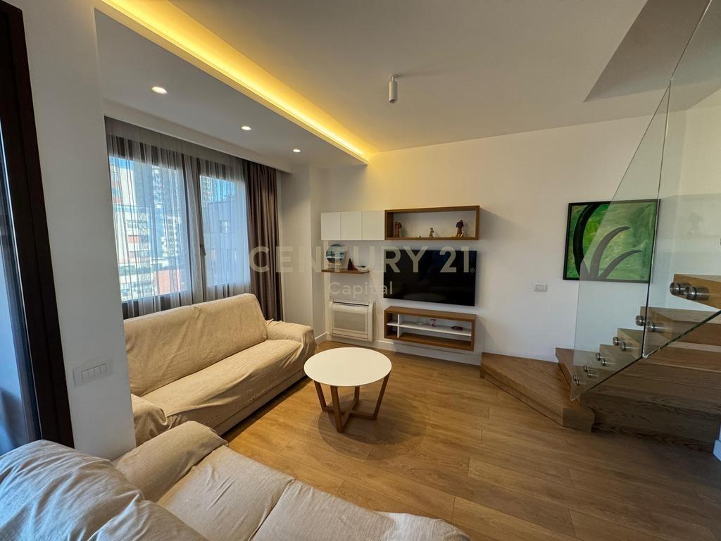 Super Duplex 3+1+3+2 Ballkone, Në Zemër Të Tiranës Për Qera! – Tiranë - 1