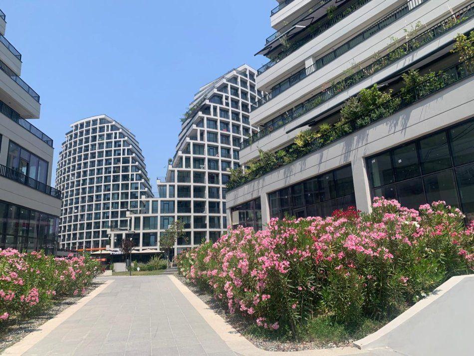 ZYRE ME QERA 158 M2 LAKE VIEW 1.850 EURO – Tiranë