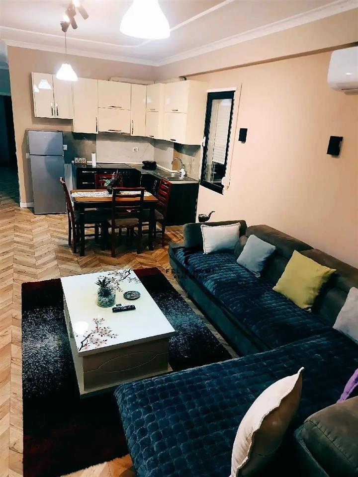 APARTAMENT ME QERA,KOPSHTI ZOOLOGJIK,900 EURO. – Tiranë