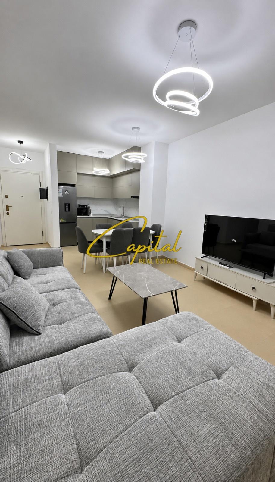 APARTAMENT ME QIRA 2+1 ISH PARKU 700 EURO – Tiranë