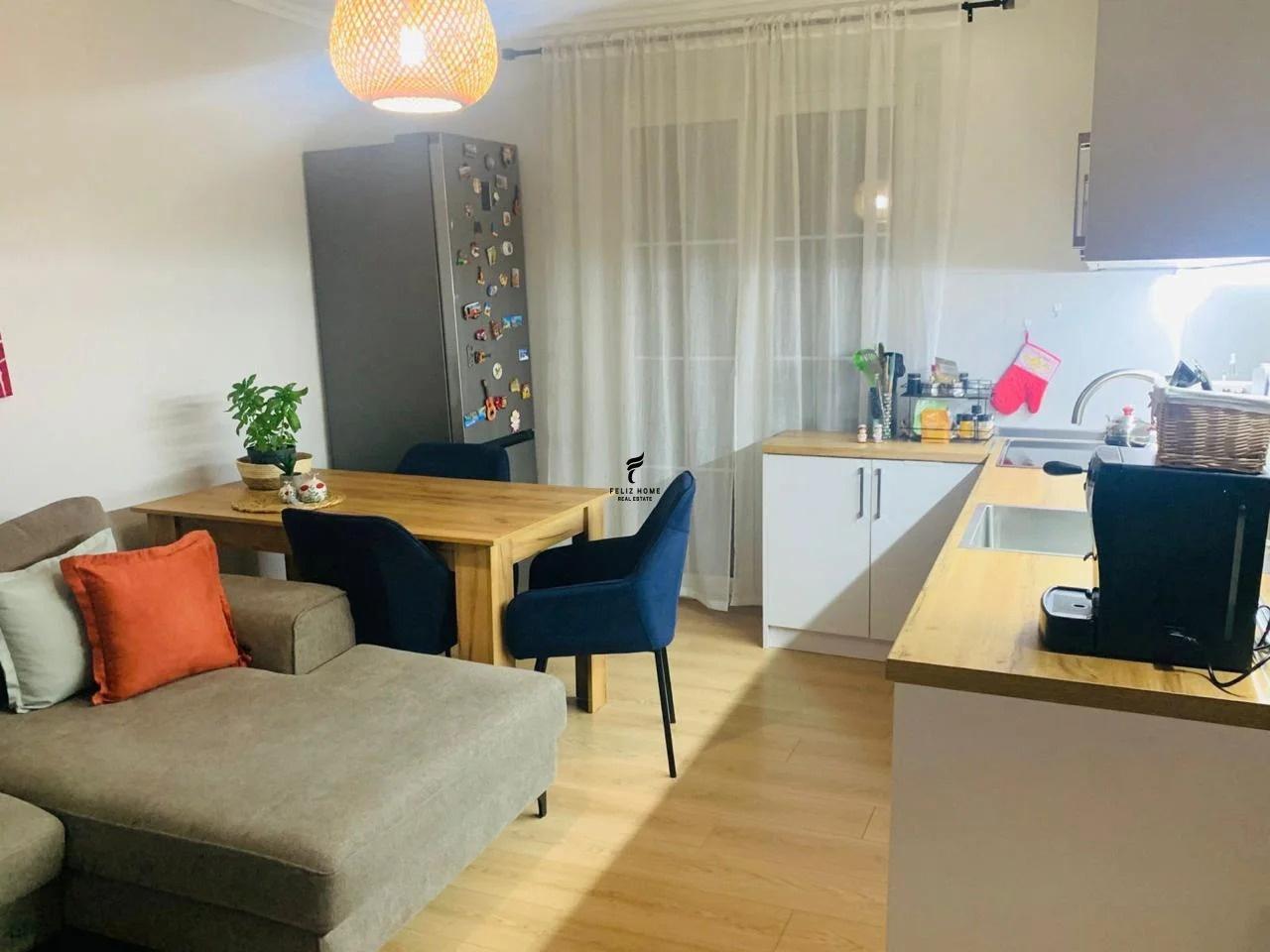 SHITET APARTAMENT 2+1 STACIONI TRENIT 16.500.000 LEKE FH-946 – Tiranë