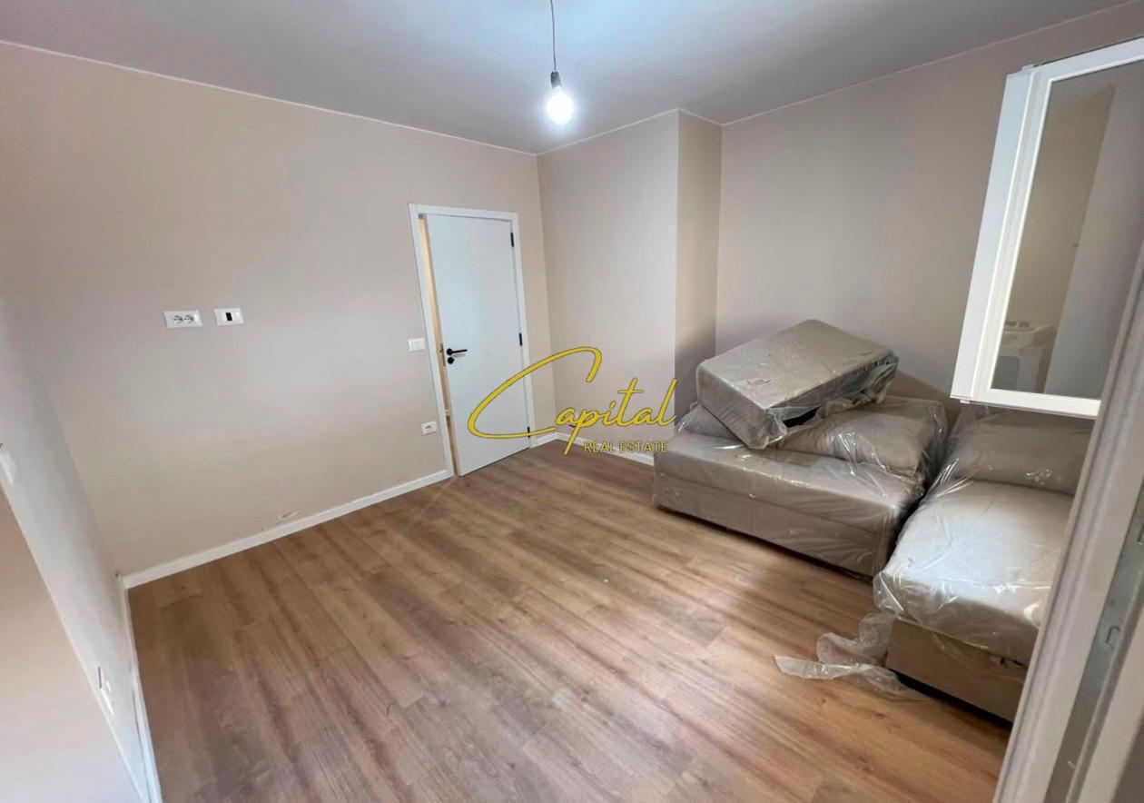 APARTAMENT ME QIRA 1+1 SHKOLLA E BALETIT 60.000 LEKE – Tiranë