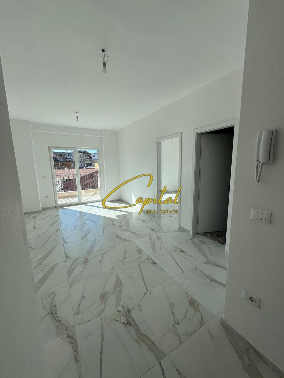 APARTAMENT ME QIRA 1+1 KOMPLEKSI AURA 45.000 LEKE – Tiranë
