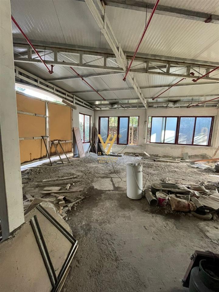 JEPET GODINE BIZNESI 2500 M2 ME QERA NE SELITE 13.000 EURO – Tiranë - 1