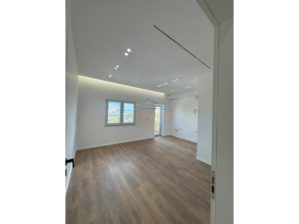 0692268458 Shitet, Apartament 1+1, Rruga Kongresi Manastirit – Tiranë