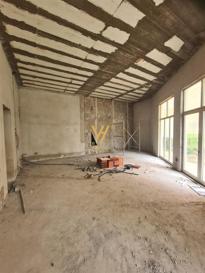SHITET AMBIENT BIZNESI 120 M2 TE LIQENI I THATE 198.000 EURO – Tiranë