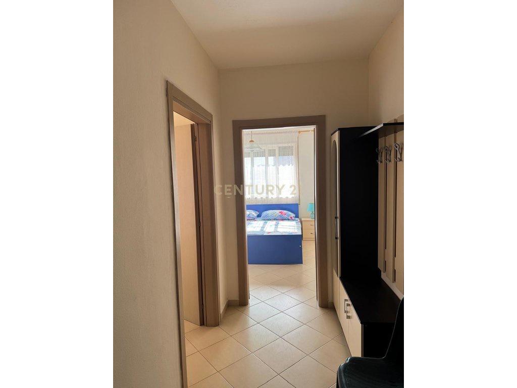 +355698329326 Apartament 1+1 me Qira, me Pamje Deti – Durrës