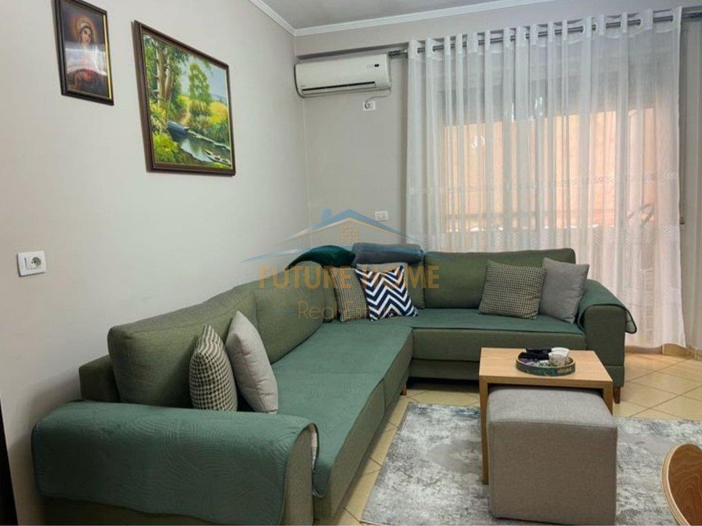 0692268458 Apartament 2+1 +2 Prane Rrethrrotullimit – Tiranë