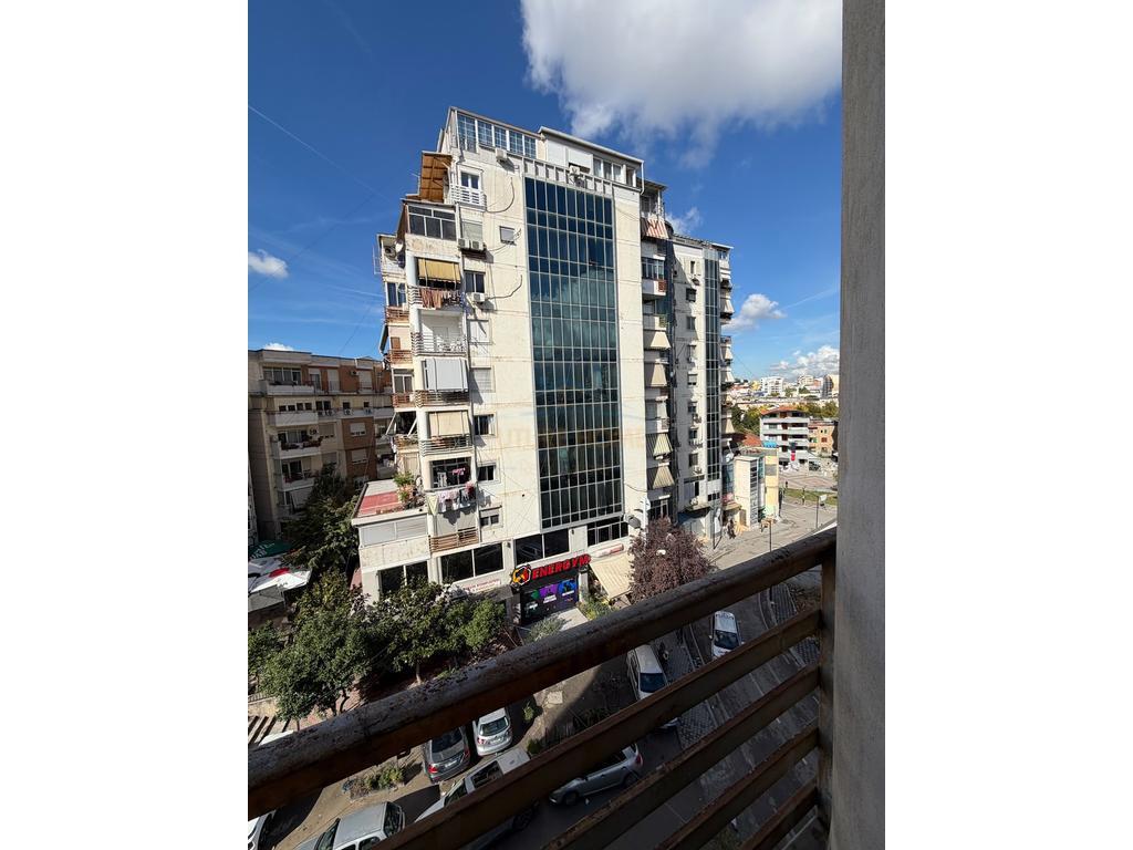 0683487469 Qira,Apartament 2+1,Rr.Petro Nini Luarasi, TIRANE – Tiranë