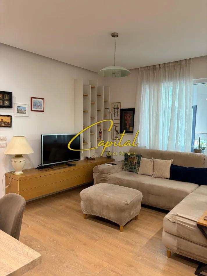 APARTAMENT ME QIRA 2+1+2 MYSLYM SHYRI 1000 EURO – Tiranë