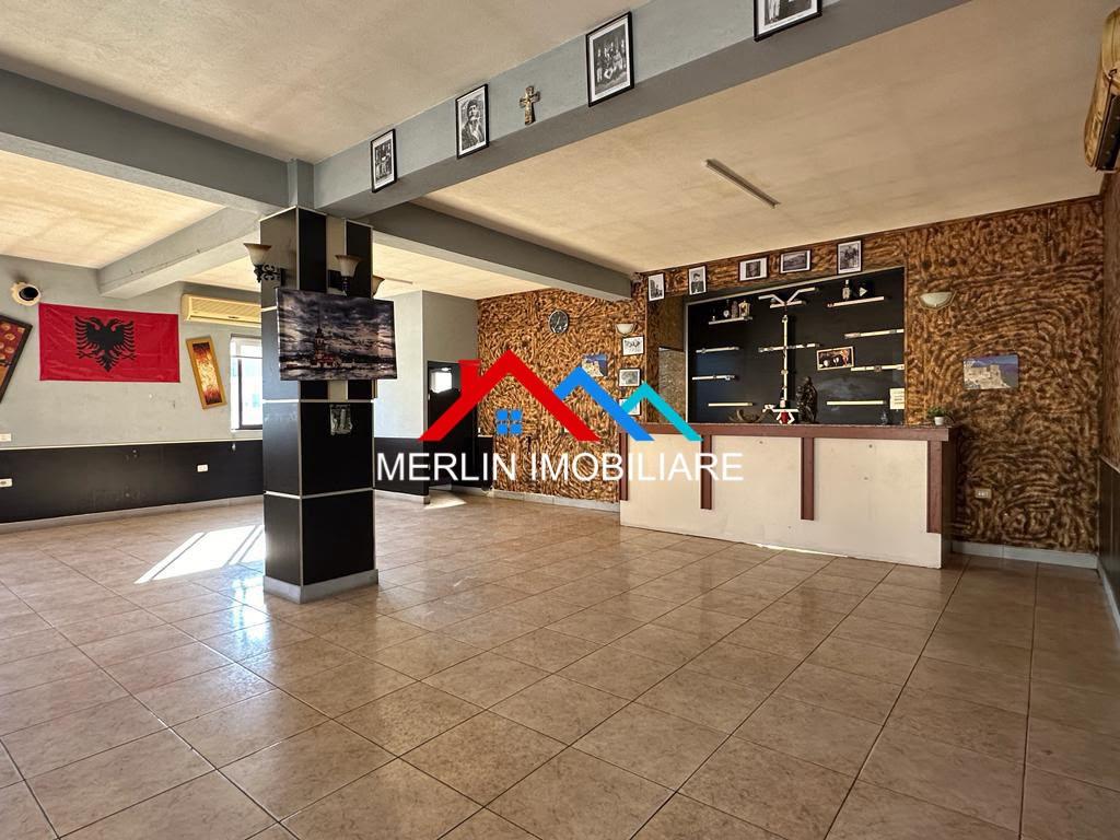 JEPET AMBJENT BIZNESI 220M2 ME QERA NE LAPRAKE. – Tiranë - 1