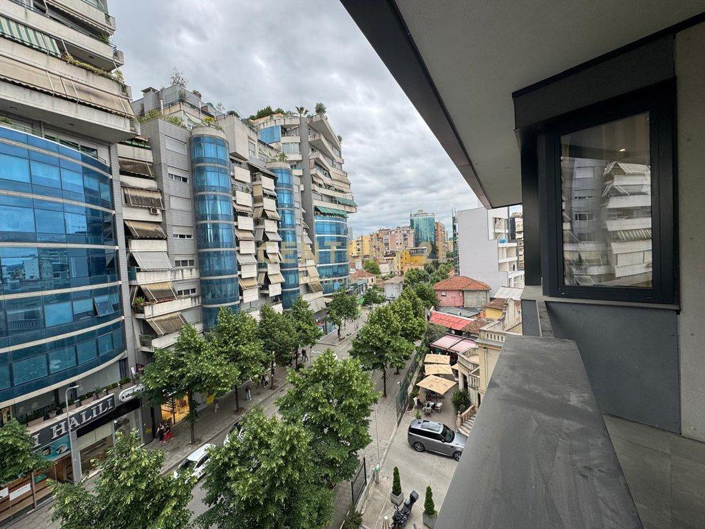 Shitet Apartament Modern 2+1+2, Rruga e Dibres – Tiranë - 1