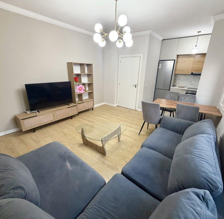 APARTAMENT ME QERA 2+1 KOMUNA E PARISIT 75.000 LEKE – Tiranë