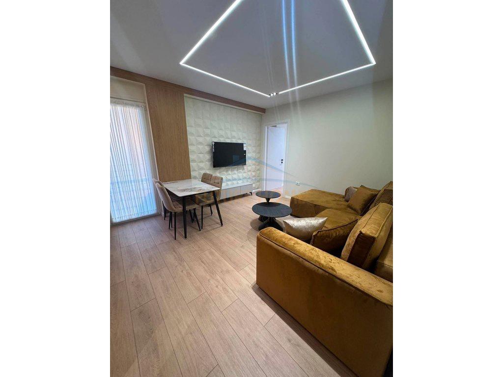 0692268458 Shitet, Apartament 1+1, Misto Mame – Tiranë
