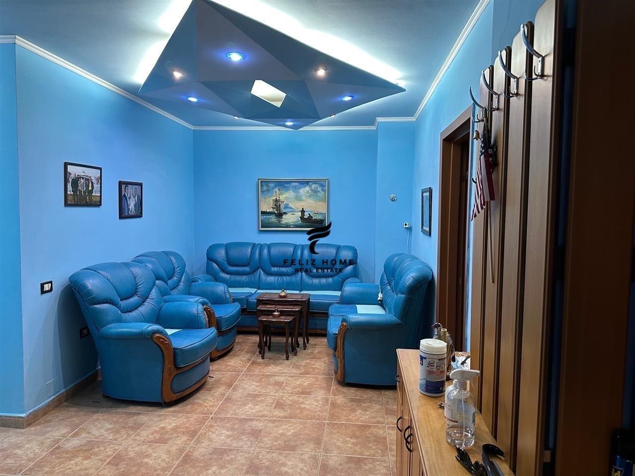 SHITET APARTAMENT 3+1 BLLOKU 300.000 EURO – Tiranë
