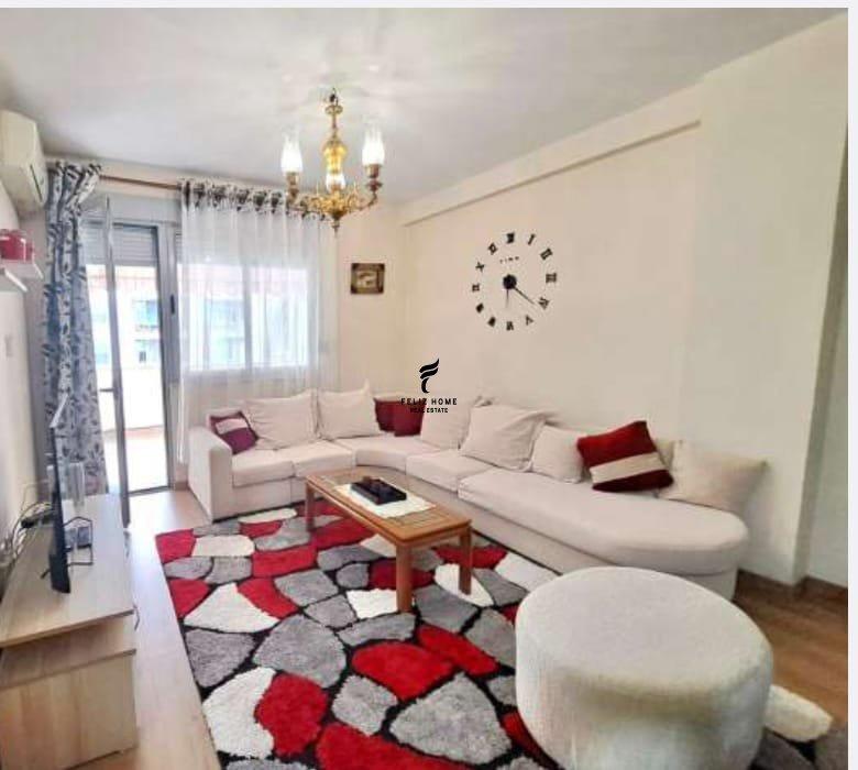 APARTAMENT ME QERA 2+1 RRUGA E KAVAJES 75.000 LEKE FH-97772 – Tiranë