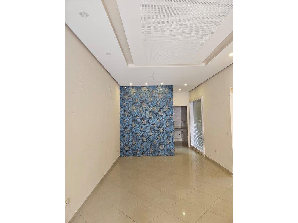 Zyrë Me Qira në Durrës - 850€ | 91 m² 850 € /Muaj – Durrës