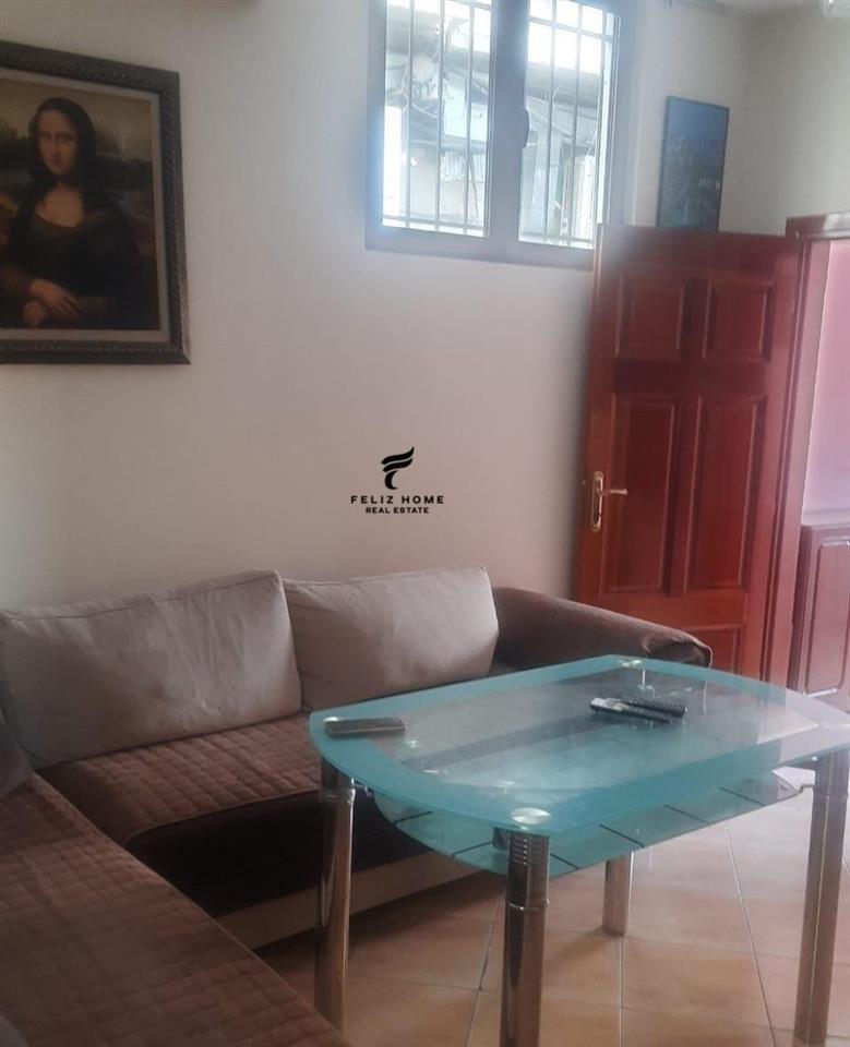 VILE PRIVATE ME QERA 100 M2 BULEVARDI I RI 1300 EURO – Tiranë