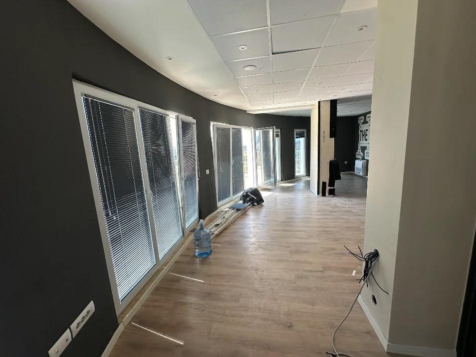 ZYRE ME QERA 224 M2 ZOGU ZI 230.000 LEKE FH-84520 – Tiranë
