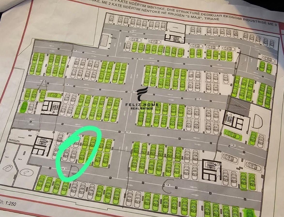 SHITEN 2 POSTE PARKIMI 70M2 RRUGA 5 MAJ 46.000 EURO – Tiranë