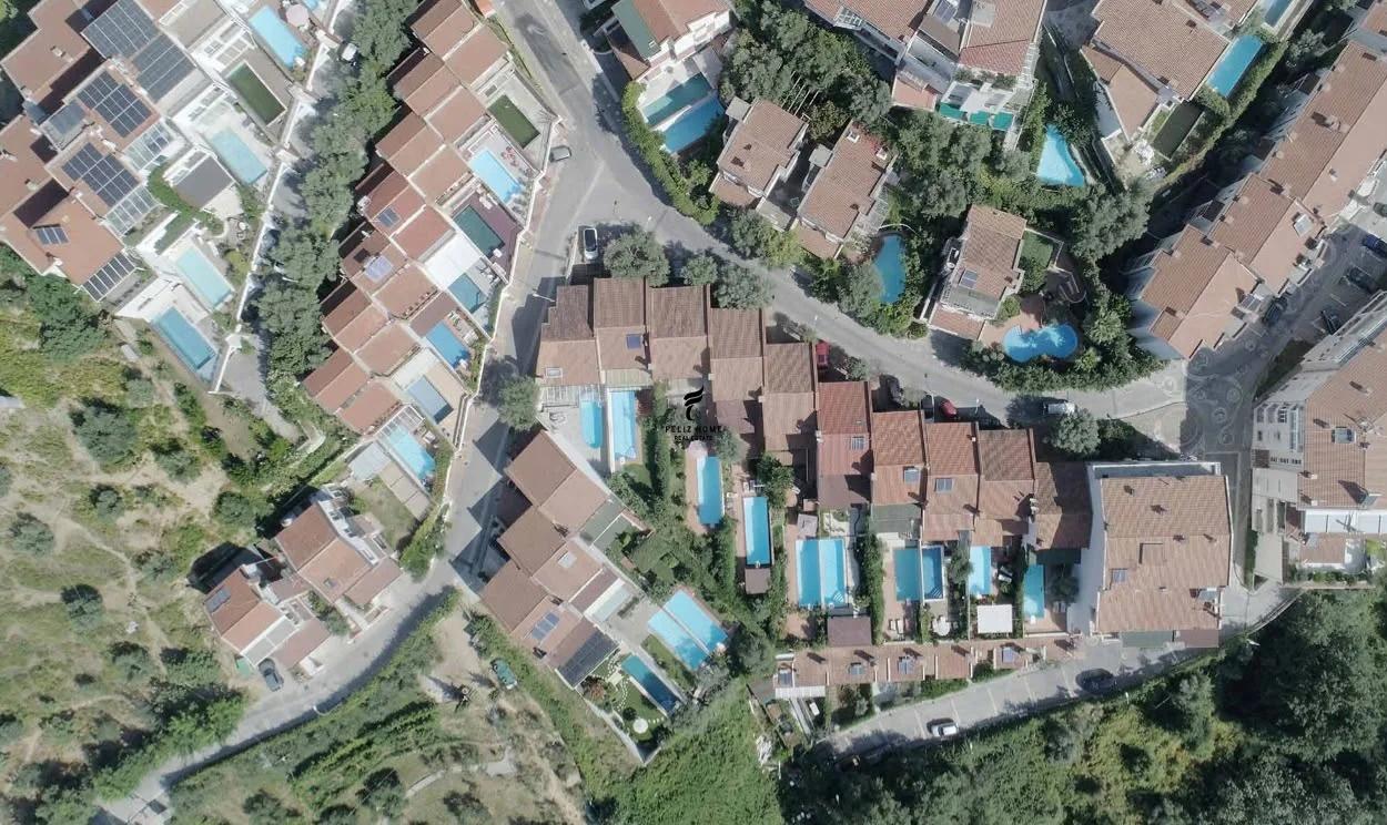 SHITET APARTAMENT DUBLEX 3+1+2+PISHINE KODRA E DIELLIT 1, 52 – Tiranë - 1