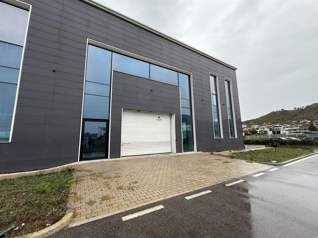 KAPANON ME QERA 1600 M2 PEZE HELMES 4.000 EURO – Tiranë