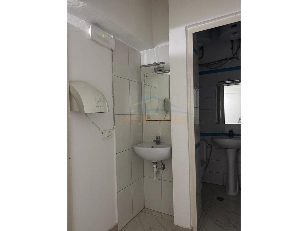 0697075690 Qera ,Ambient Biznesi,Ish Rajoni i Policise,Durre – Durrës