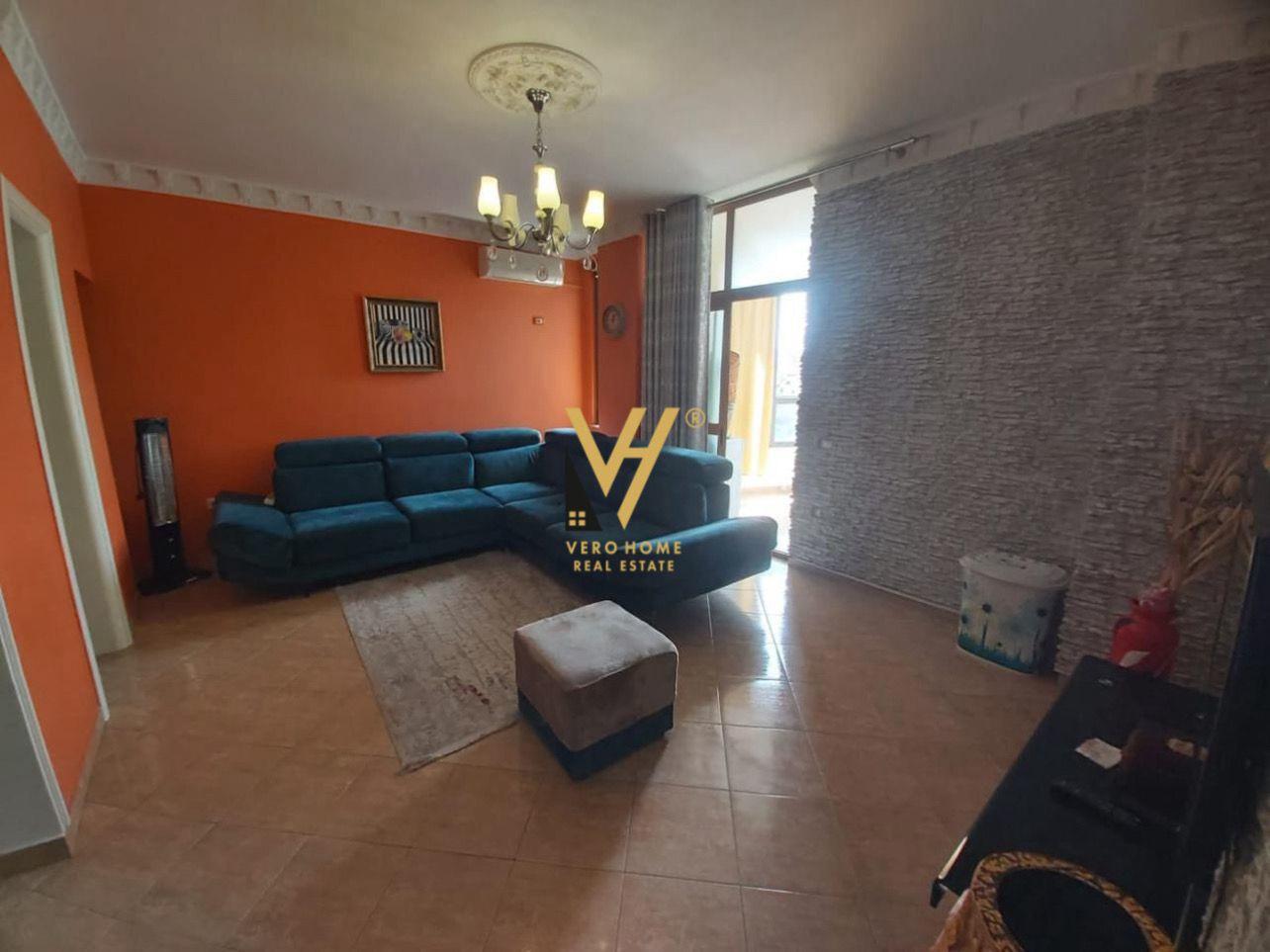 JEPET APARTAMENT 2+1+BLK ME QIRA ISH TREGU ELEKTRIK 55.000LE – Tiranë - 1