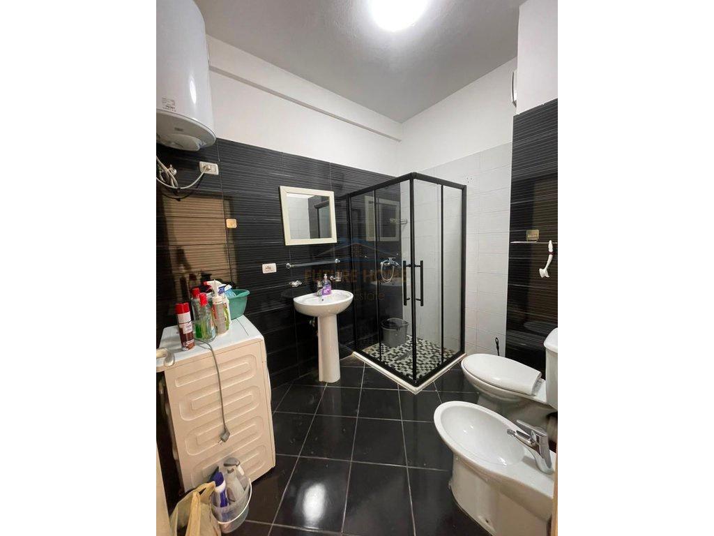 Qera,Apartament 1+1+Post Parkimi, Rruga Karl Gega, Stacioni – Tiranë