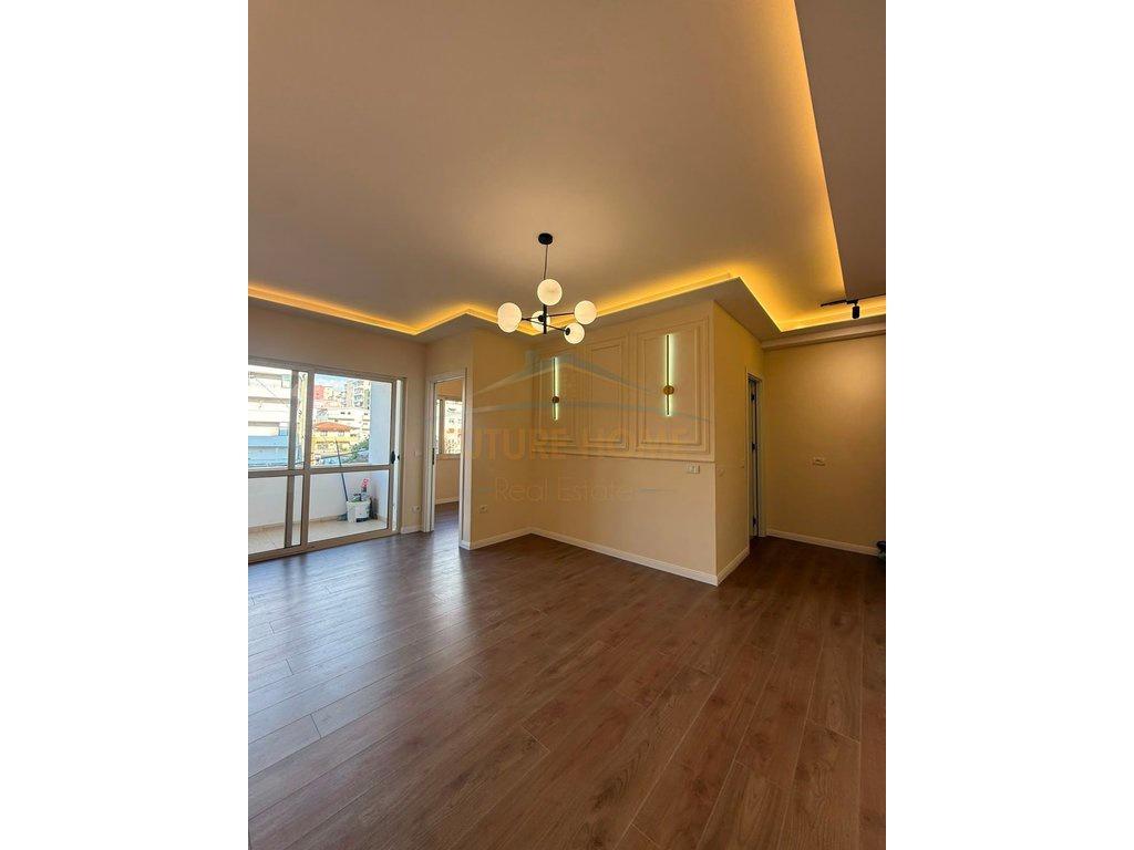 0696044423 Shitet, Apartament 2+1, Lagja 6 , Durres – Tiranë