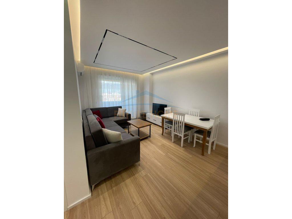 0692268458 Qera, Apartament 2+1, Golden Park,Rruga e Kavajës – Tiranë