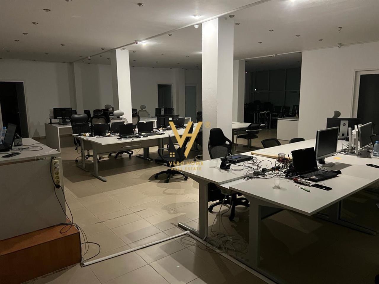 JEPET ZYRE 265 M2 ME QERA TE ISH FUSHA AVIACIONIT 1.900 EURO – Tiranë - 1