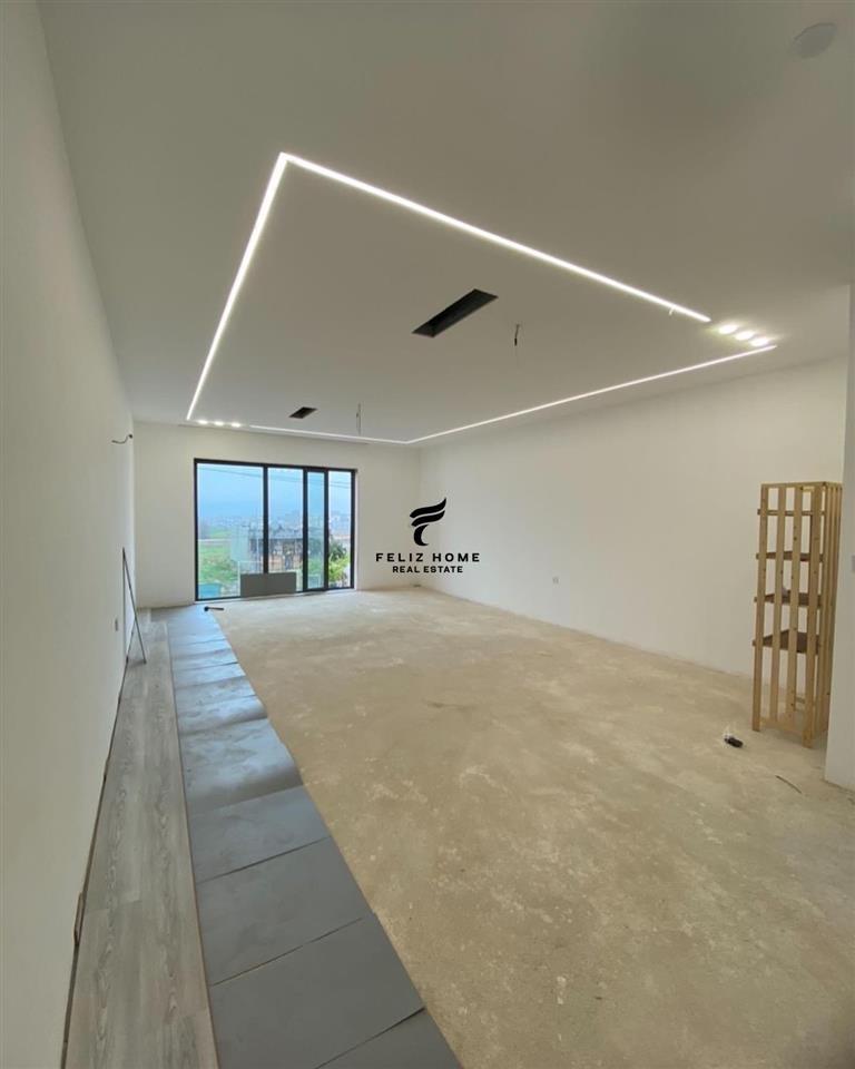 AMBIENT BIZNESI ME QERA 60 M2 RR E DIBRES 900 EURO – Tiranë