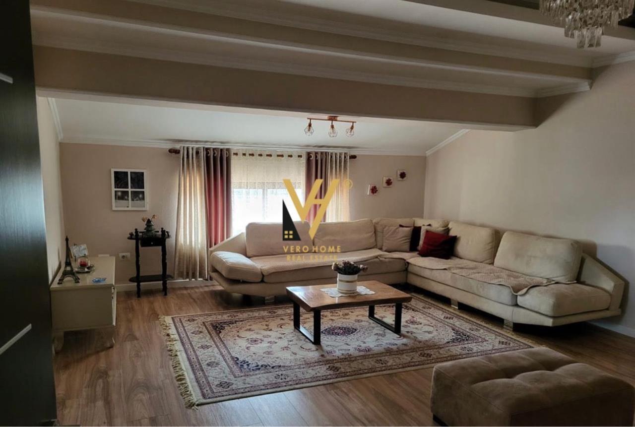 JEPET APARTAMENT 2+1 ME QERA TE RRUGA SIRI KODRA 600 EURO – Tiranë