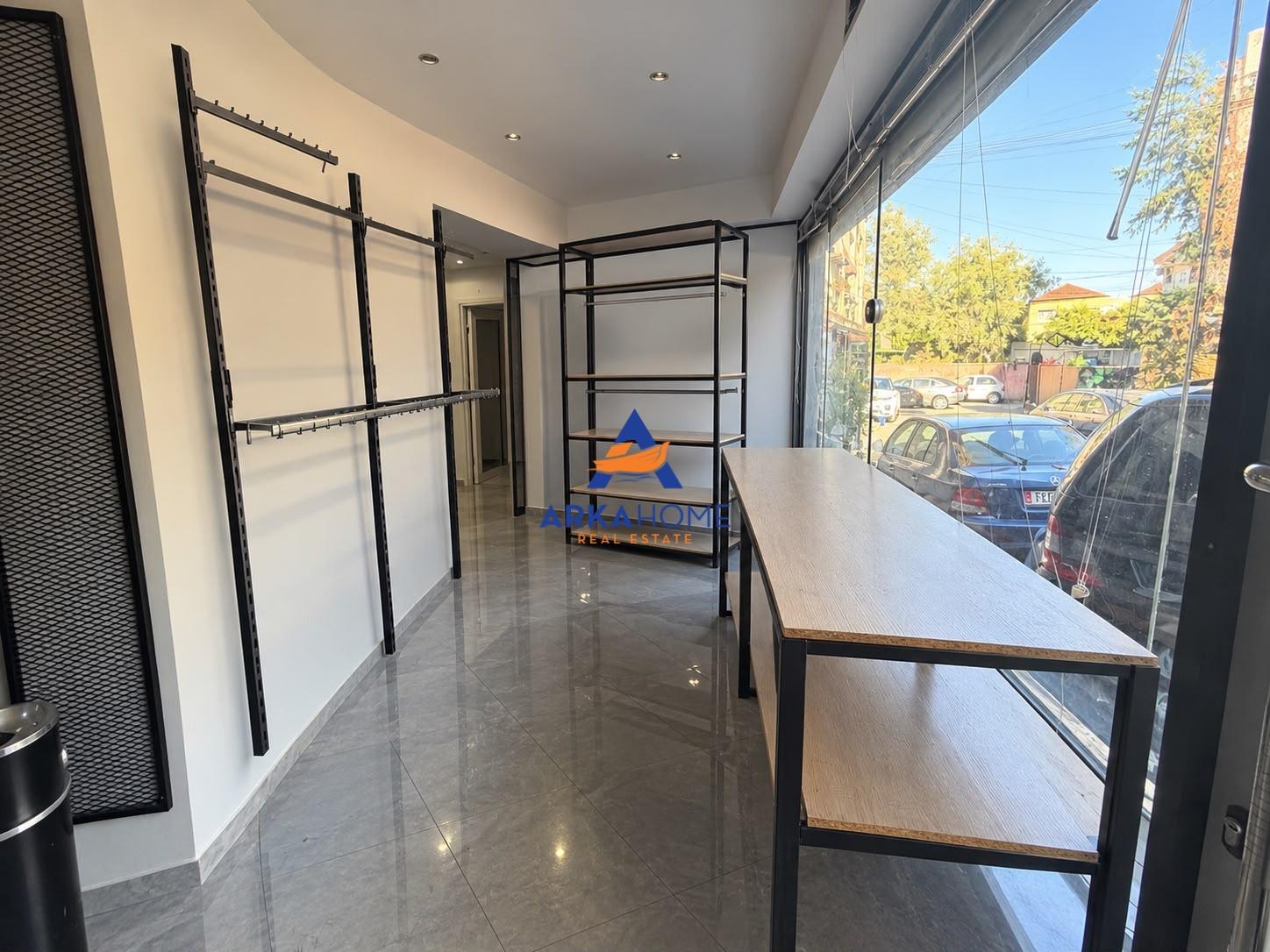 SHITET NJESI BIZNESI 94 M2 "PERBALL DIPLOMAT 1,VASIL SHANTO – Tiranë
